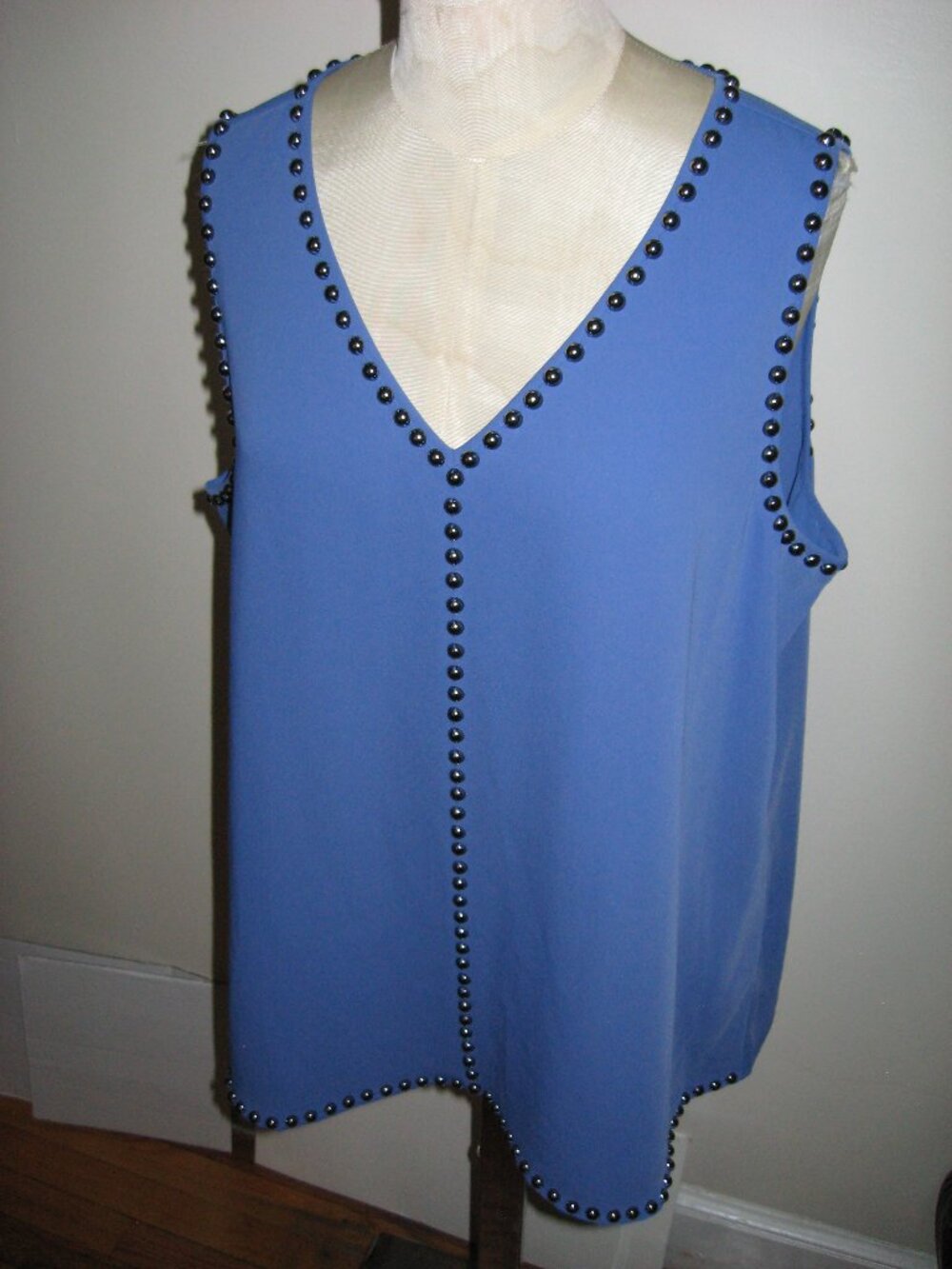 ALFANI polyester knit gunmetal studded V-neck tunic top